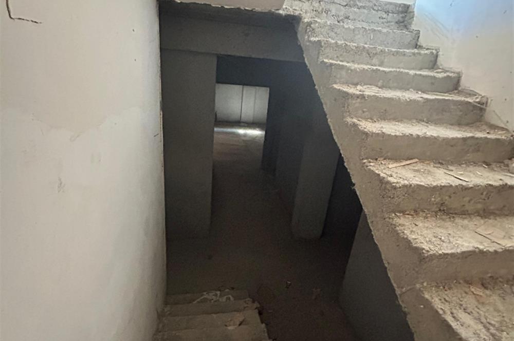 C21 LOCA'DAN KALAYCILAR'DA GENİŞ ARSA PAYLI VİLLA
