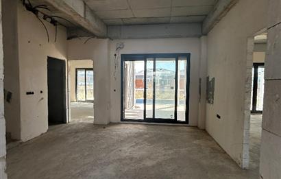 C21 LOCA'DAN KALAYCILAR'DA GENİŞ ARSA PAYLI VİLLA