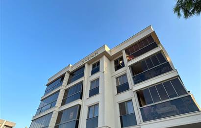 Sarımsaklı Merkezde Satılık, Lüx 1+1 Daire, Denize 300 mt