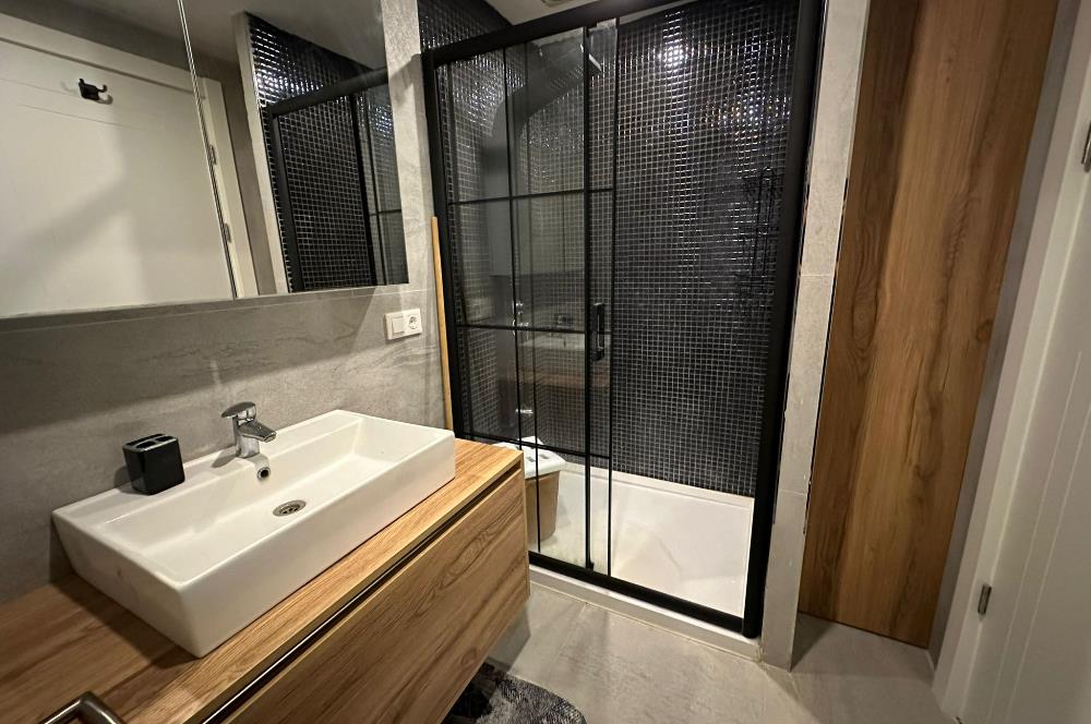 Sarımsaklı Merkezde Satılık, Lüx 1+1 Daire, Denize 300 mt