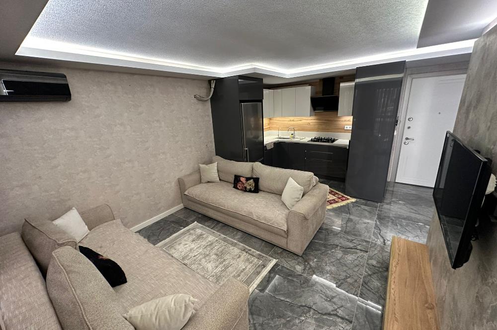 Sarımsaklı Merkezde Satılık, Lüx 1+1 Daire, Denize 300 mt