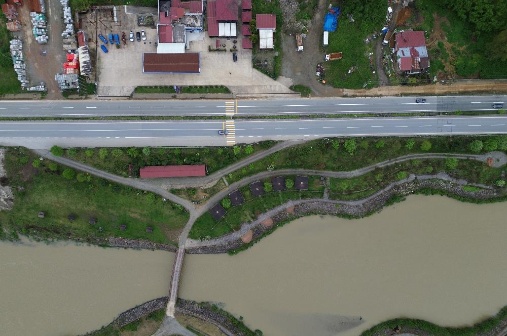 TRABZON OF- UZUNGÖL YOLU ÜZERİ SATILIK AKARYAKIT İSTASYONU