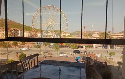 Sarımsaklı Merkezde Satılık, Lüx 1+1 Daire, Denize 300 mt