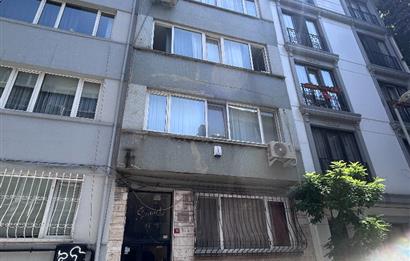 ŞİŞLİ BOMONTİ'DE 2+1 AYDINLIK DAİRE