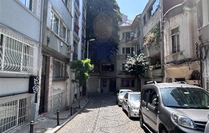 ŞİŞLİ BOMONTİ'DE 2+1 AYDINLIK DAİRE