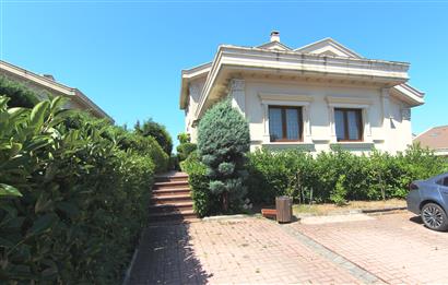 Zekeriyaköy Renaissance Palace da KİRALIK VİLLA