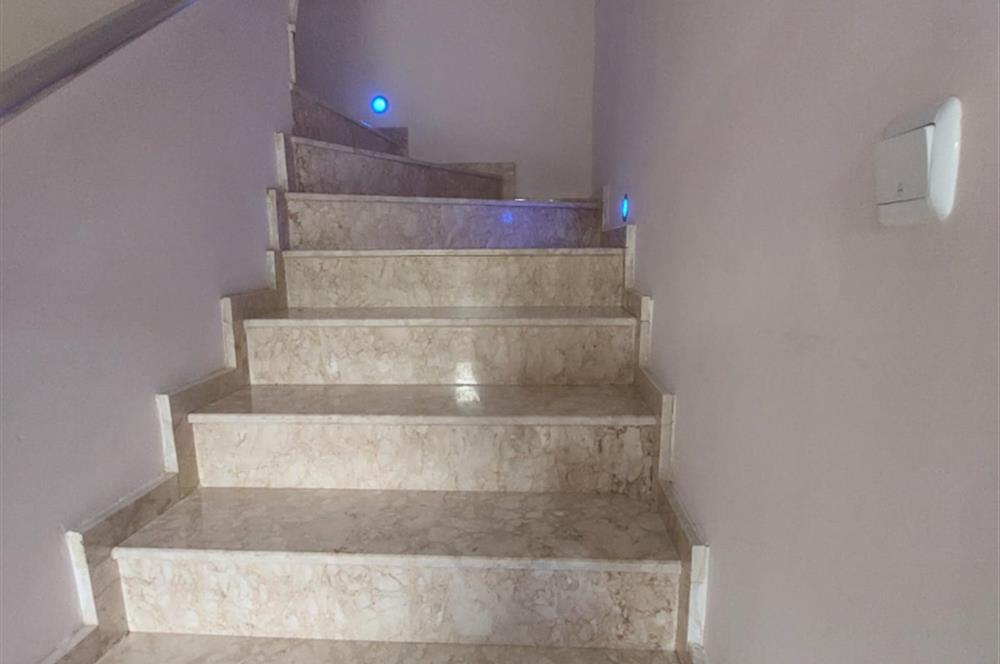 EFELER MAH 3+1 HAVUZLU EŞYALI TRİPLEKS VİLLA