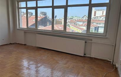 ŞİŞLİ BOMONTİ'DE 2+1 AYDINLIK DAİRE