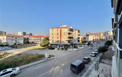 Mustafa Kemal Mah. Orhangazi Caddesi'nde Satılık 3+1 