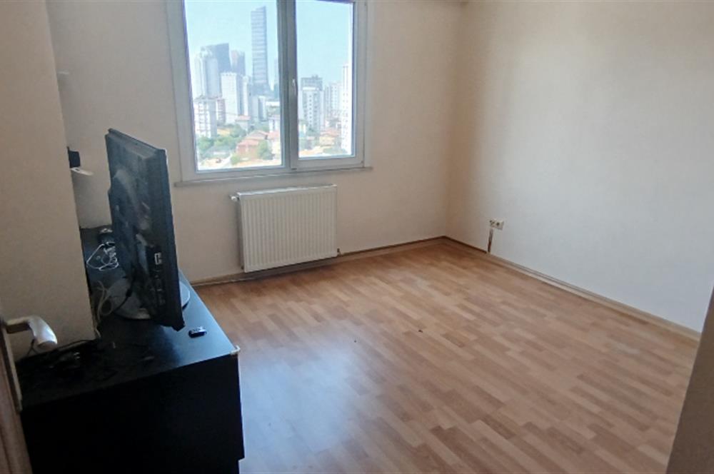 ŞERİFALİ TATLISU'DA KİRALIK EBEVEYN BANYOLU GENİŞ DAİRE