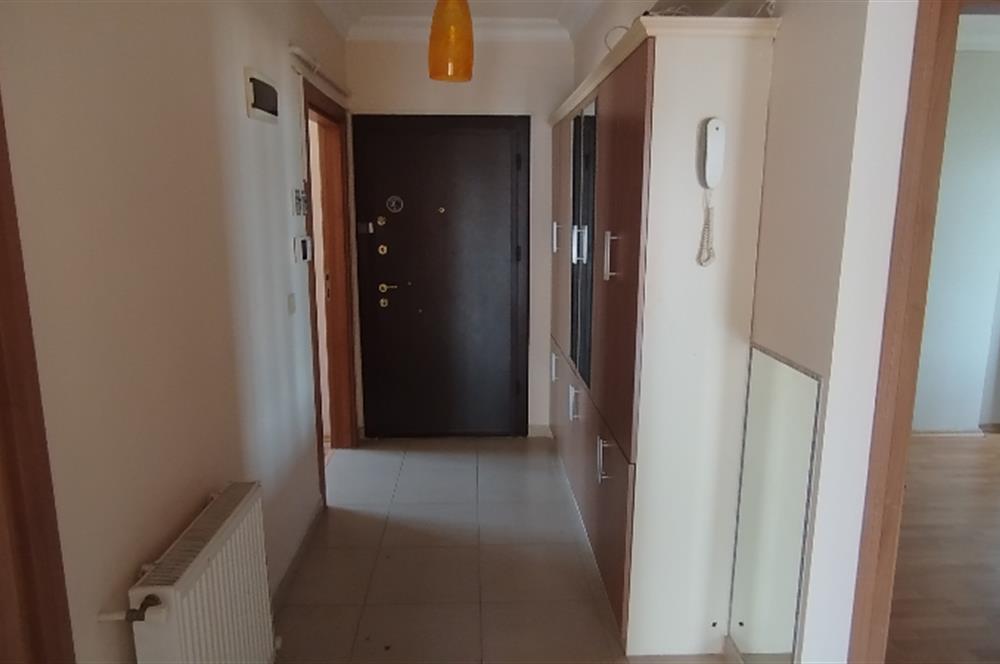 ŞERİFALİ TATLISU'DA KİRALIK EBEVEYN BANYOLU GENİŞ DAİRE