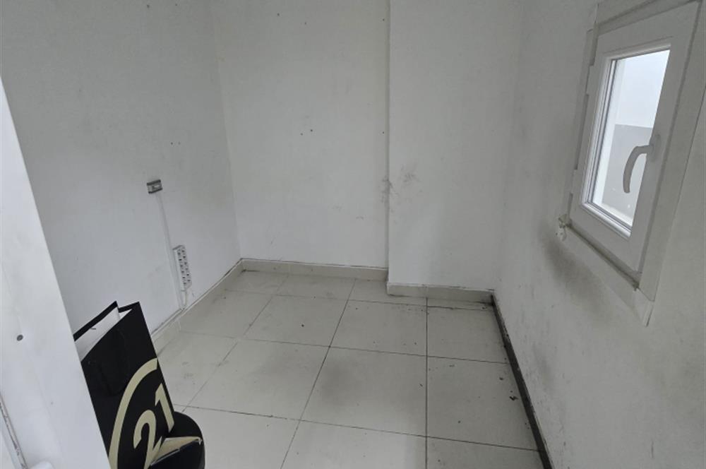 MERTER KESTANE SOKAKTA KİRALIK İMALATHANE DEPO