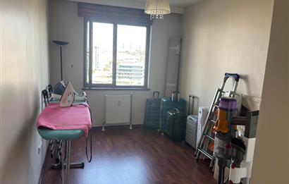 Park caddesi Elit Park Sitesinde 4+1 satilik daire