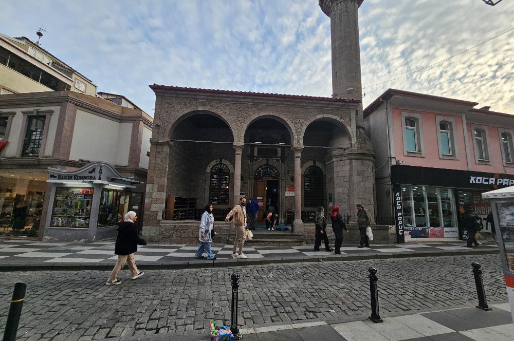 UZUNSOKAK'TA FIRSAT YATIRIMLIK SATILIK OFİS !!!