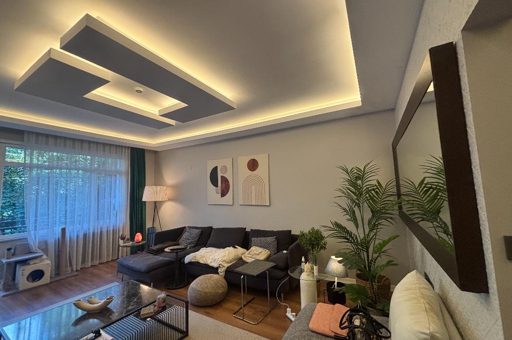 Tarabya Mahallesi Sahile Yurume Mesafesinde 2+1 Satılık Daire