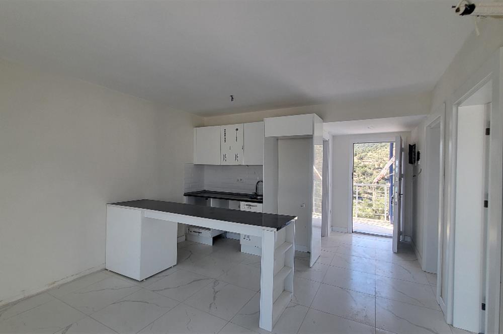 Sea view apartment for sale in Kıyıkışlacık complex