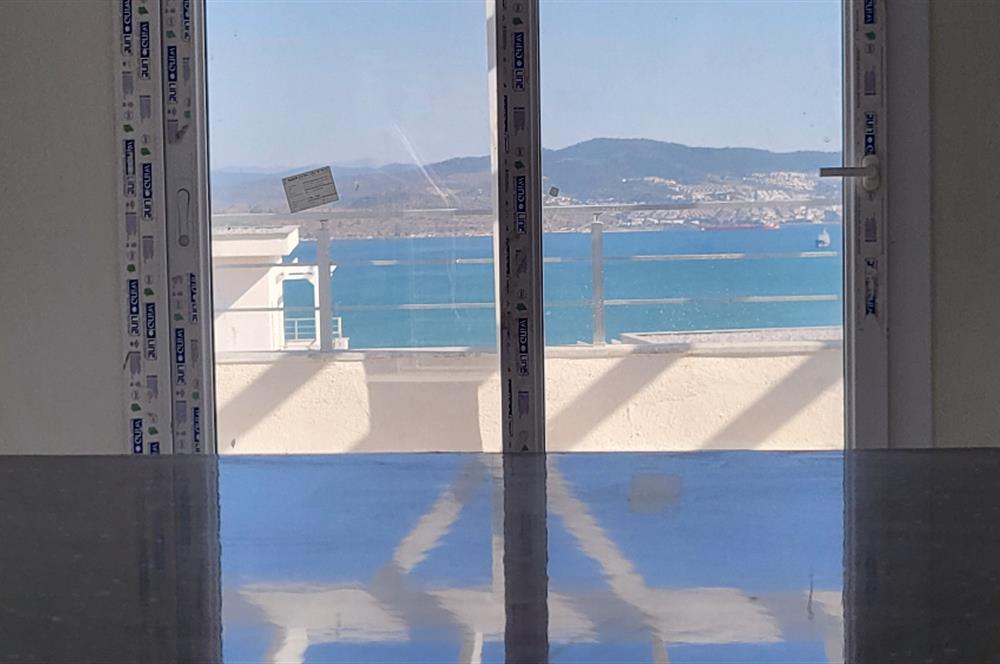 Sea view apartment for sale in Kıyıkışlacık complex