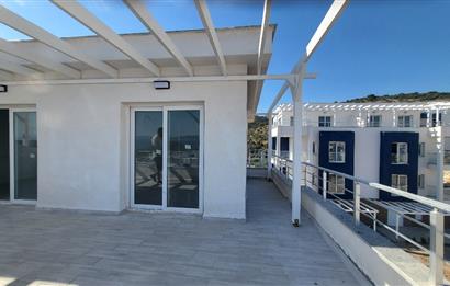 Sea view apartment for sale in Kıyıkışlacık complex