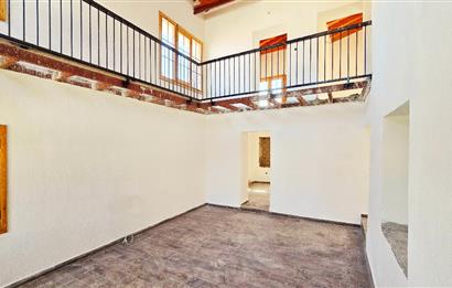 Datça Karaköyde 220 m2 Arsa içinde Taş ev ve Müştemilatı 