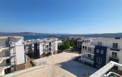 Sea view apartment for sale in Kıyıkışlacık complex
