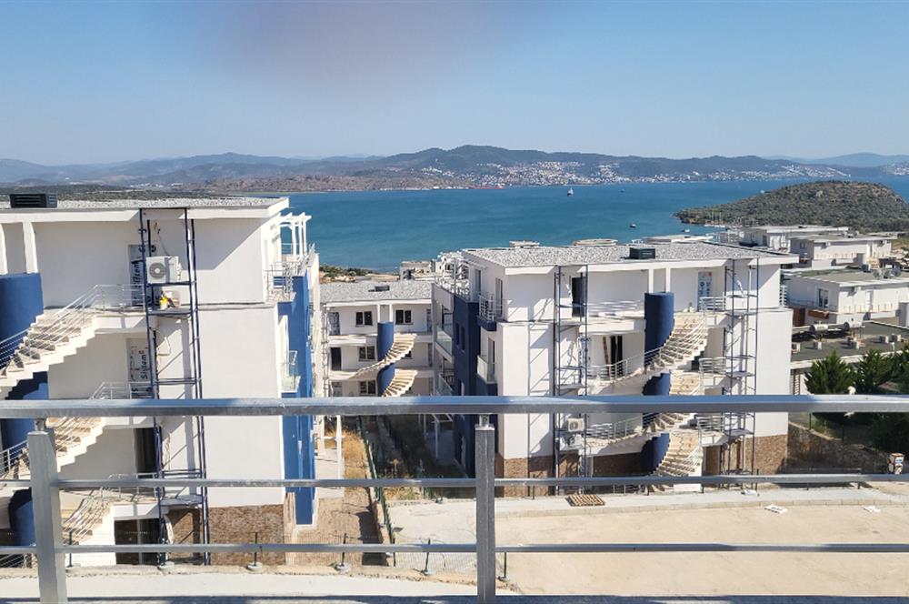Sea view apartment for sale in Kıyıkışlacık complex