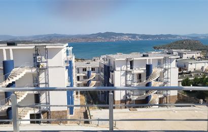 Sea view apartment for sale in Kıyıkışlacık complex