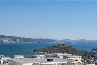 Sea view apartment for sale in Kıyıkışlacık complex