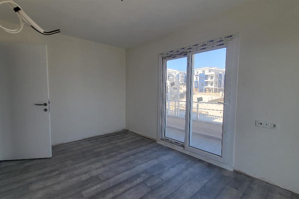 Sea view apartment for sale in Kıyıkışlacık complex