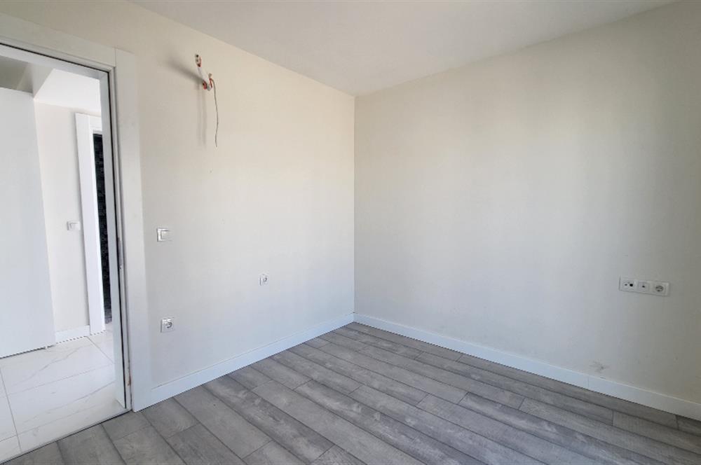 Sea view apartment for sale in Kıyıkışlacık complex