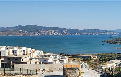 Sea view apartment for sale in Kıyıkışlacık complex