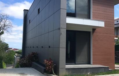 Çekmeköy Reşadiye'de Ultra Lüks 1 adet Tripleks Villa & 1 adet 2 katlı Villa