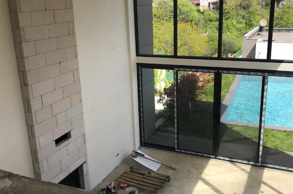 Çekmeköy Reşadiye'de Ultra Lüks 1 adet Tripleks Villa & 1 adet 2 katlı Villa