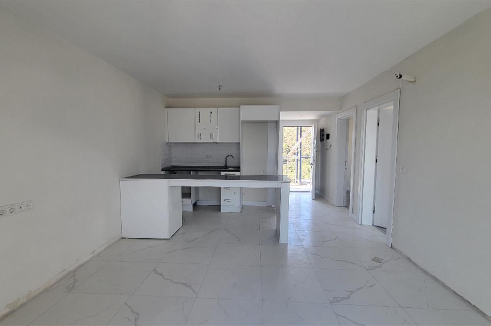 Sea view apartment for sale in Kıyıkışlacık complex