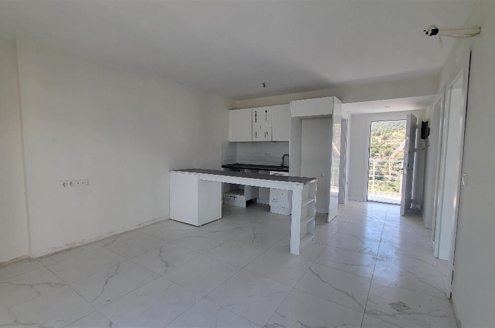 Sea view apartment for sale in Kıyıkışlacık complex