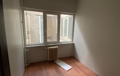 Şişli Teşvikiyede Prestijli Konumda Kiralık Ferah 4+1 Daire