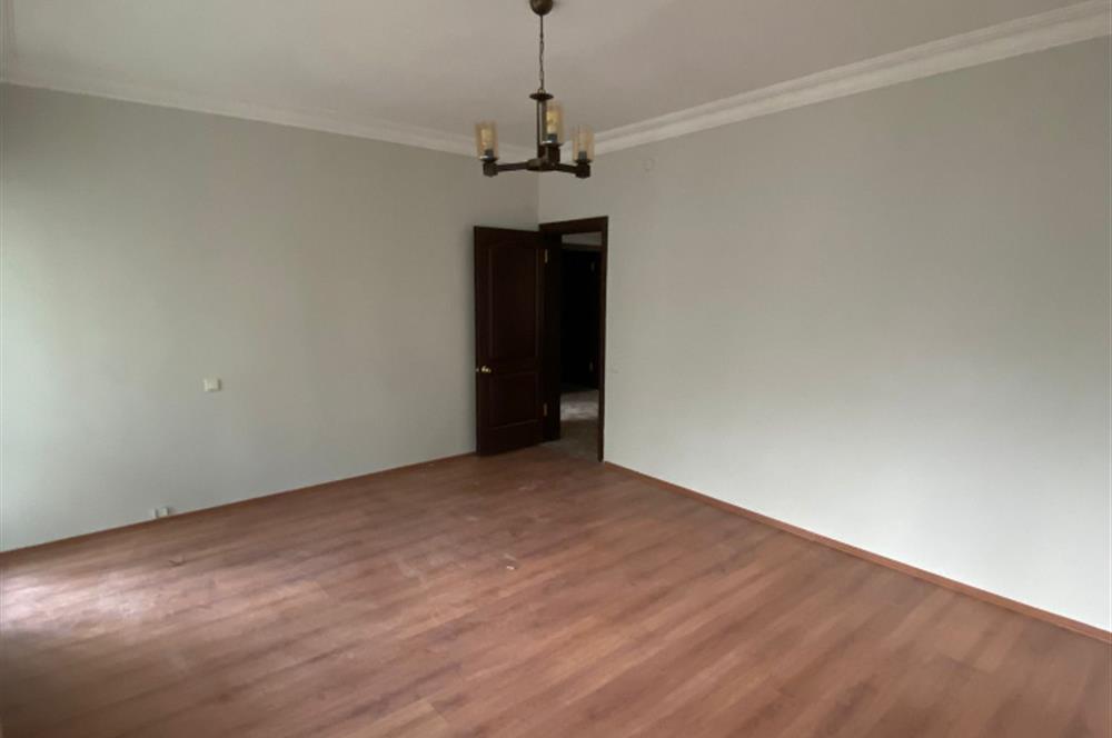 Şişli Teşvikiyede Prestijli Konumda Kiralık Ferah 4+1 Daire