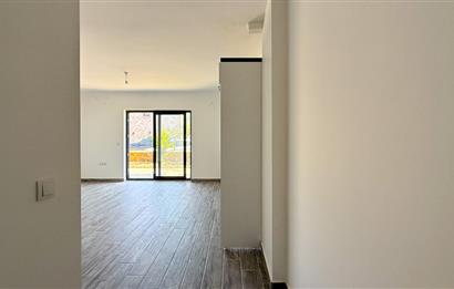 Küçükköyde Satılık, Taş Mimarili Han İçinde,Havuzlu 1+1 Daire