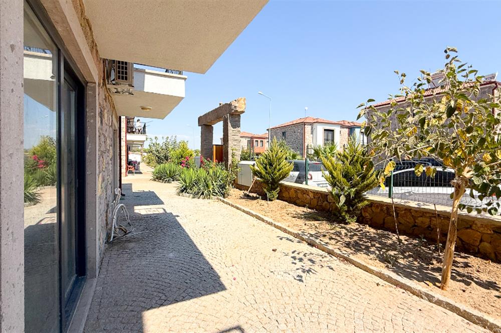 Küçükköyde Satılık, Taş Mimarili Han İçinde,Havuzlu 1+1 Daire