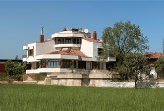 Muğla Yatağan'da Anayol üzeri AVM karşısı, Özel havuzlu Satılık Müstakil Villa