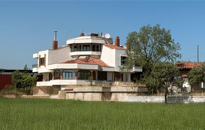 Muğla Yatağan'da Anayol üzeri AVM karşısı, Özel havuzlu Satılık Müstakil Villa