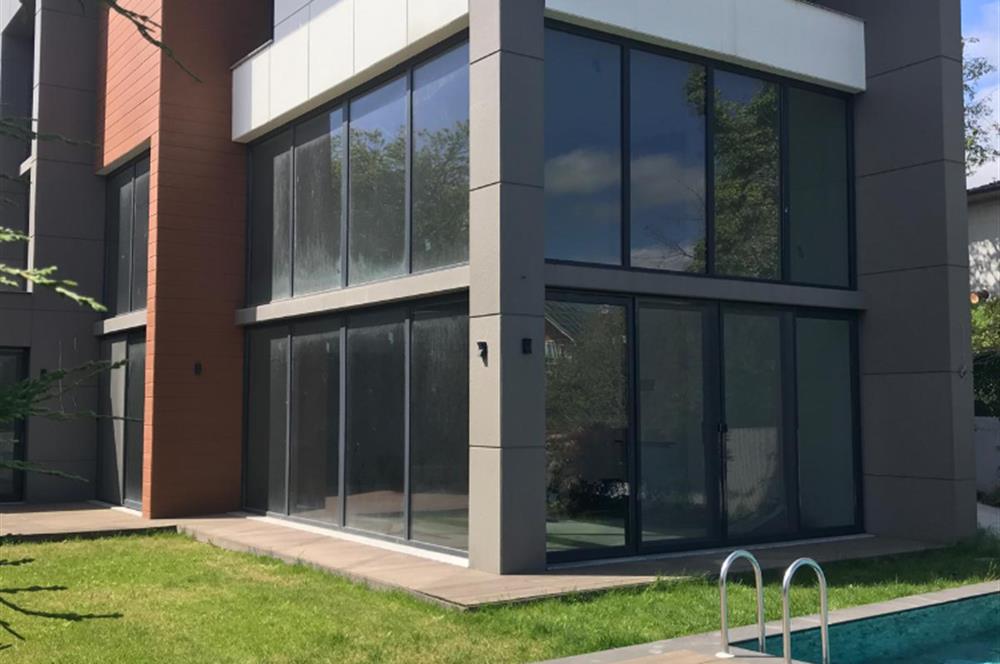 Çekmeköy Reşadiye'de Ultra Lüks 1 adet Tripleks Villa & 1 adet 2 katlı Villa