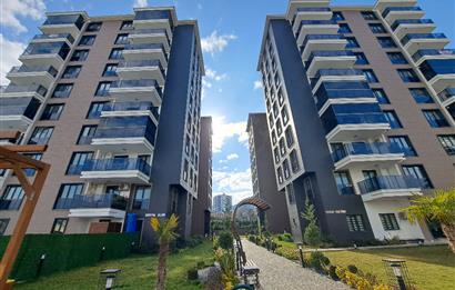 ŞEMİKLERDE HAVUZLU SİTEDE KİRALIK DAİRE