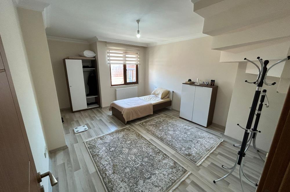 SİNERJİ GÜL KONUTLARINDA GÜVENLİKLİ İSKANLI 2+1 DUBLEKS DAİRE