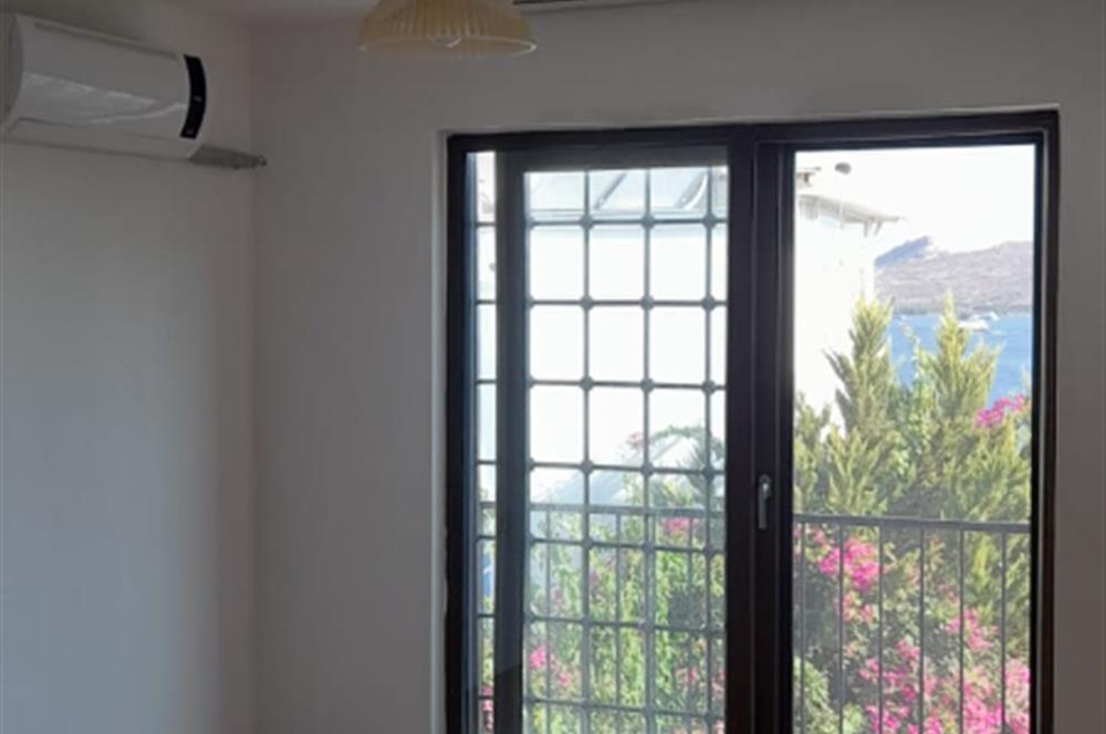 📍Bodrum Geriş’te Marina Manzaralı, 4+1 Tripleks Villa Kiralık!