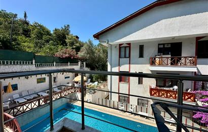 BÜYÜKADA MELODİ SİTESİ EŞYALI HAVUZLU BAKIMLI GENİŞ KİRALIK 2+1