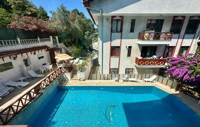 BÜYÜKADA MELODİ SİTESİ EŞYALI HAVUZLU BAKIMLI GENİŞ KİRALIK 2+1