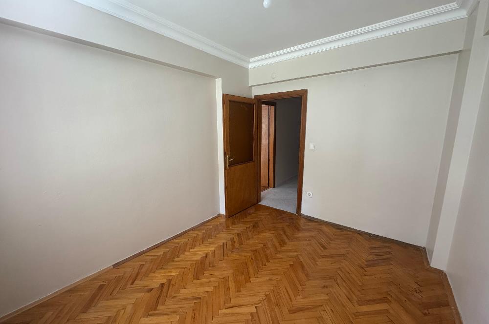 EMRE SİTESİ'NDE KİRALIK GENİŞ VE BALKONLU 1+1 DAİRE