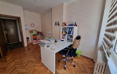 HİLAL MAHALLESİNDE ÇOK MERKEZİ KONUMDA 3+1 KİRALIK DAİRE