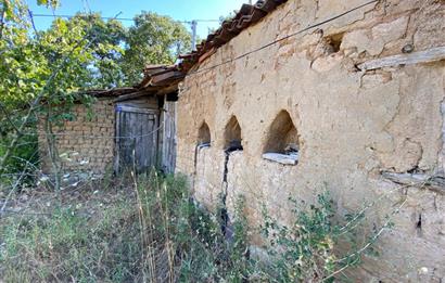 C21BAL'DAN KARESİ KIRMIZILAR MH 1321 M2 SATILIK KAGİR EV VE ARSA