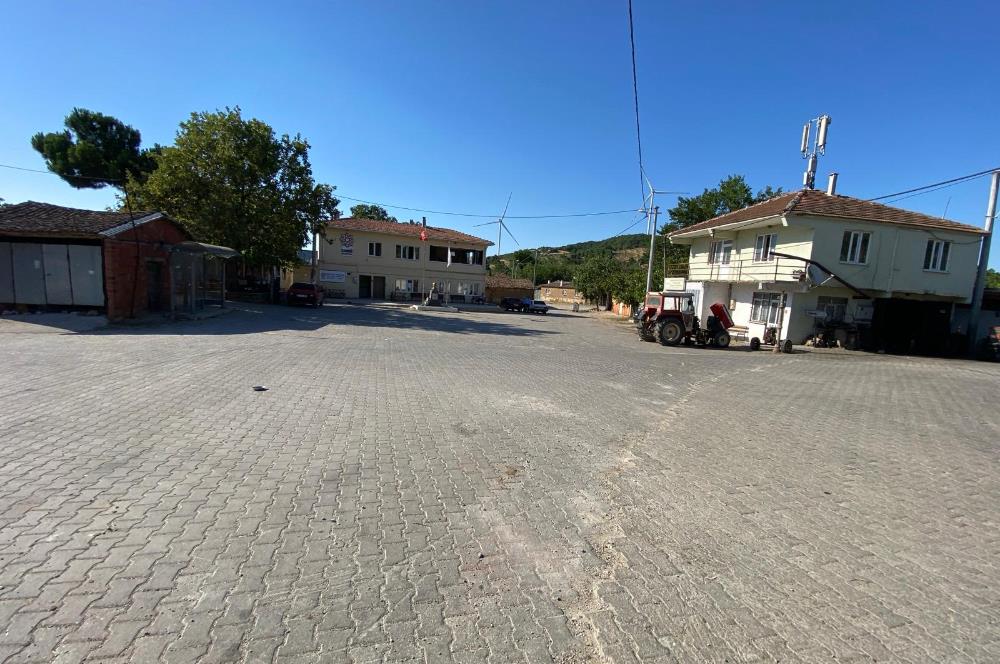 C21BAL'DAN KARESİ KIRMIZILAR MH 1321 M2 SATILIK KAGİR EV VE ARSA